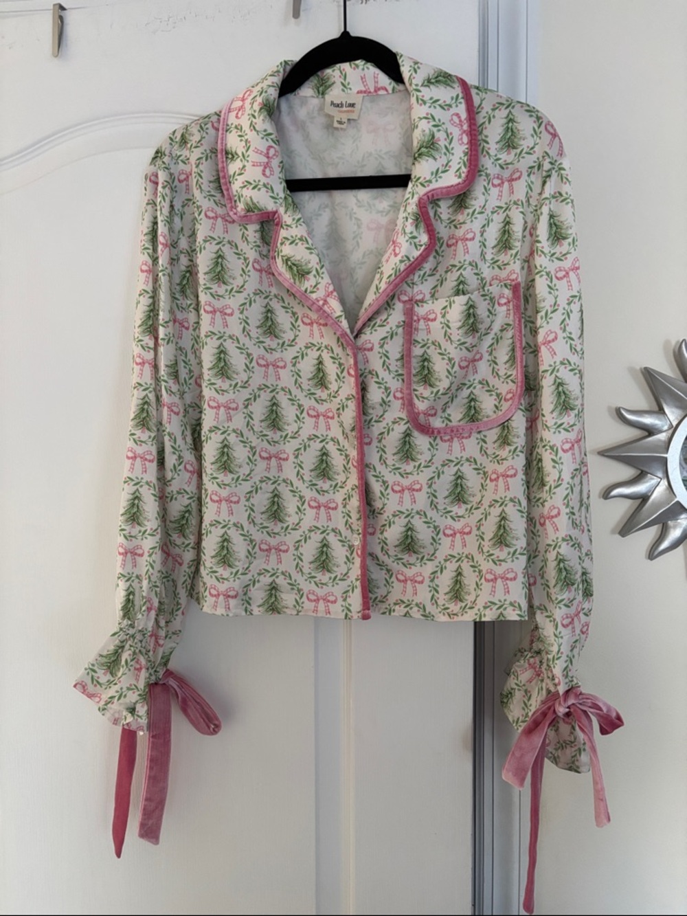 Peach Love Ladies California White Green Wreath & Pink Bows Pajama Top-L